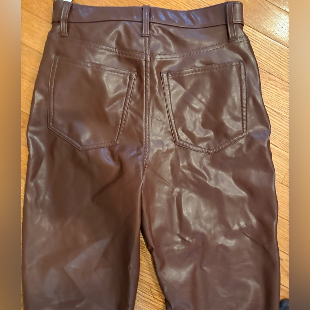 NWT Abercrombie & Fitch 90s high-rise vegan leather pants, coffee brown - Picture 4 of 8